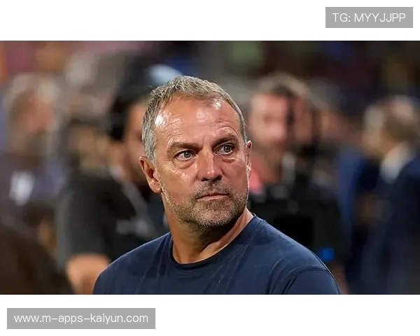 弗里克逼疯对手！巴萨训练强度曝光像军营，巴萨近年训练服